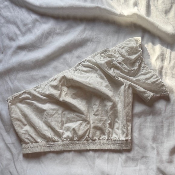 Universal Thread Cream One-Shoulder Bandeau - Picture 2 of 4